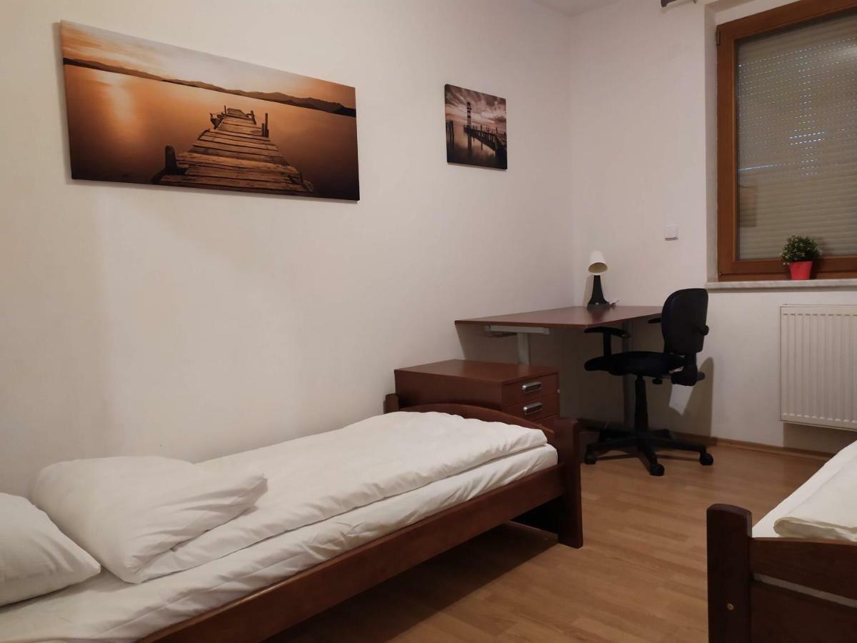 Kate & Jenny - Two-Level Apartment In The Old Town Bratislava Exterior foto