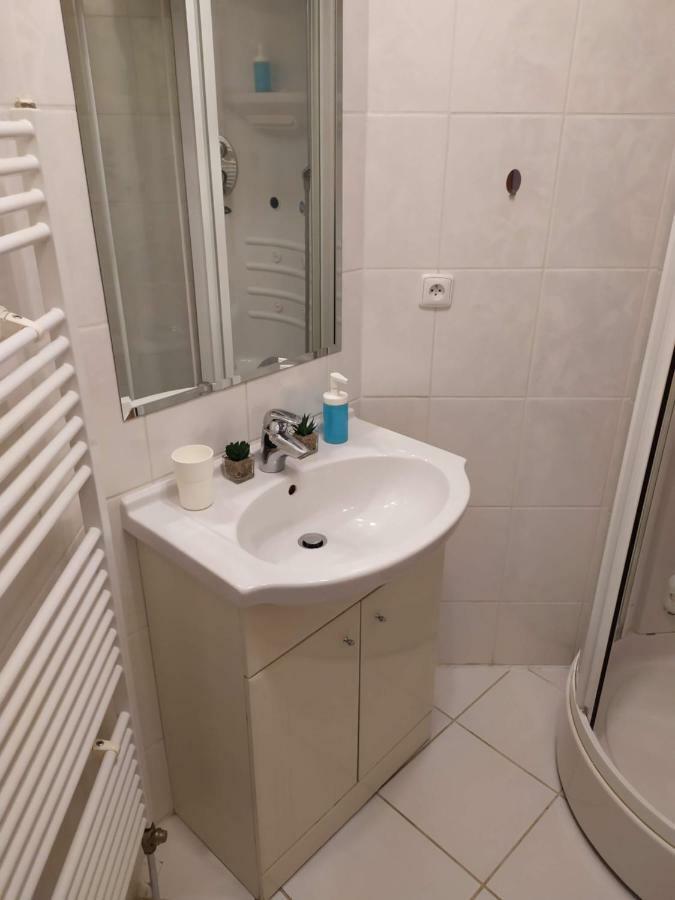 Kate & Jenny - Two-Level Apartment In The Old Town Bratislava Exterior foto